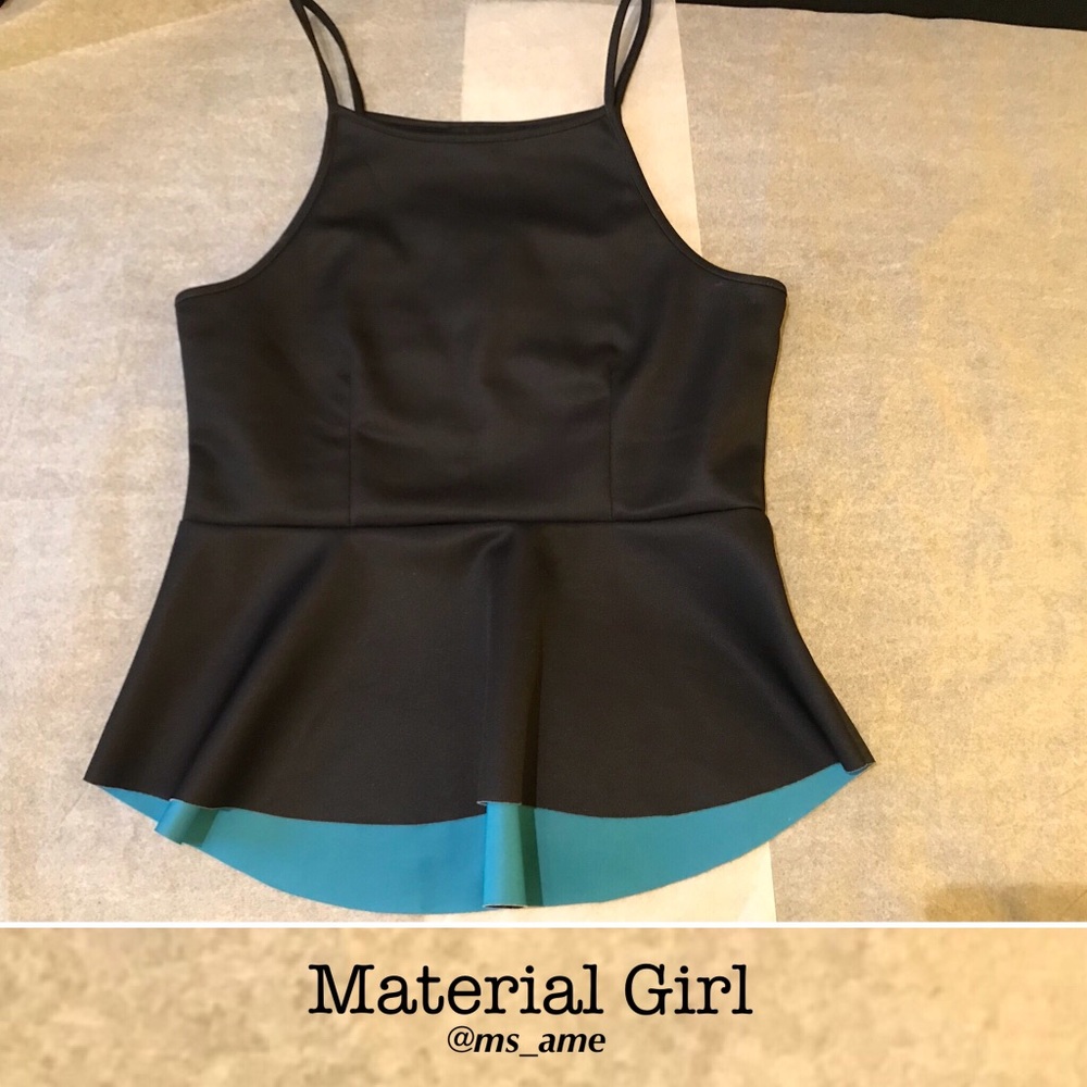 🔥NEW🔥 Gorgeous hi-low Peplum Top - Picture 4 of 5